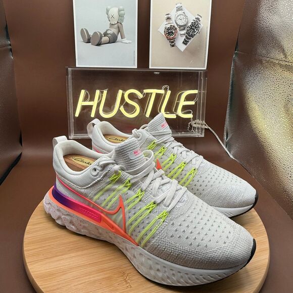 Nike Women’s React Infinity Run Flyknit 2 Size 10 - Picture 1 of 10